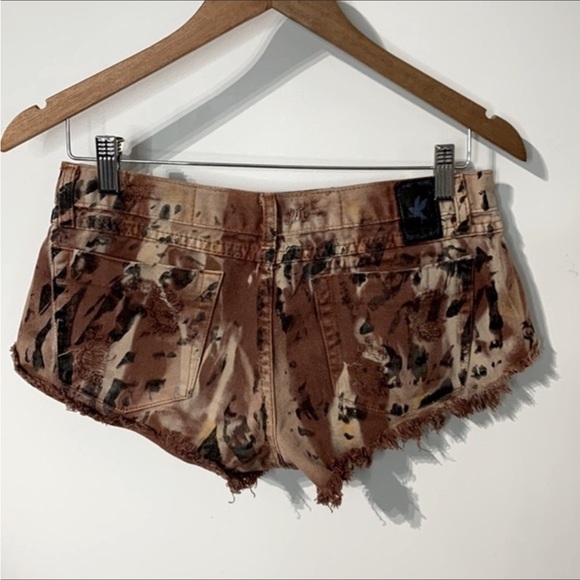 One Teaspoon Denim Bandit Shorts - Picture 2 of 8